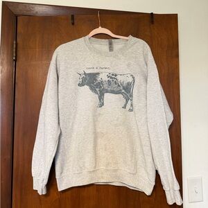 Gildan Light Gray Crewneck Sweatshirt with Cow Print